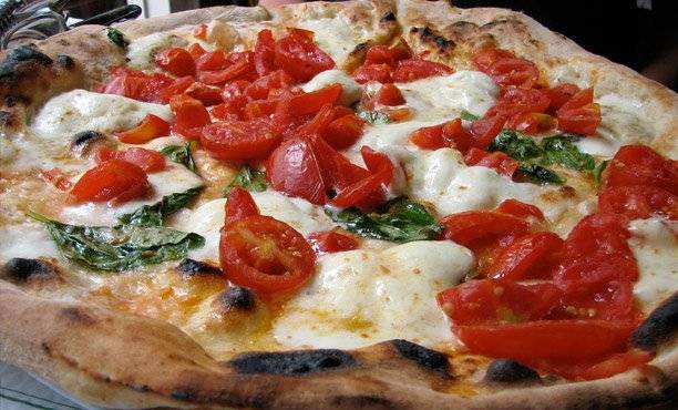 Luigis Famous Pizza, Restaurant And Catering | restaurant | 650 Newman Springs Rd, Lincroft, NJ 07738, USA | 7328422122 OR +1 732-842-2122