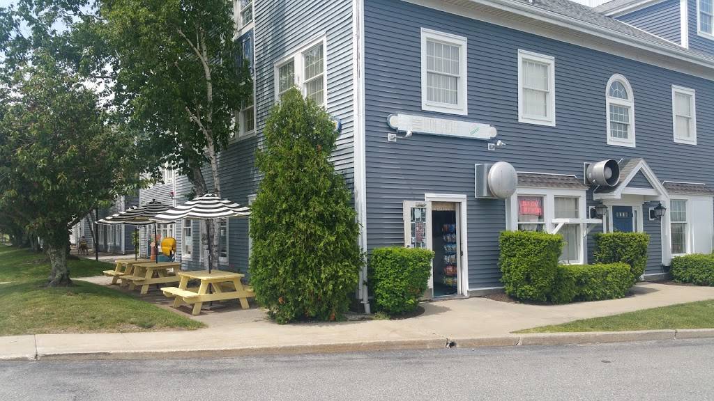 Neon Chicken | restaurant | 88 Howard St A, New London, CT 06320, USA | 8604446366 OR +1 860-444-6366