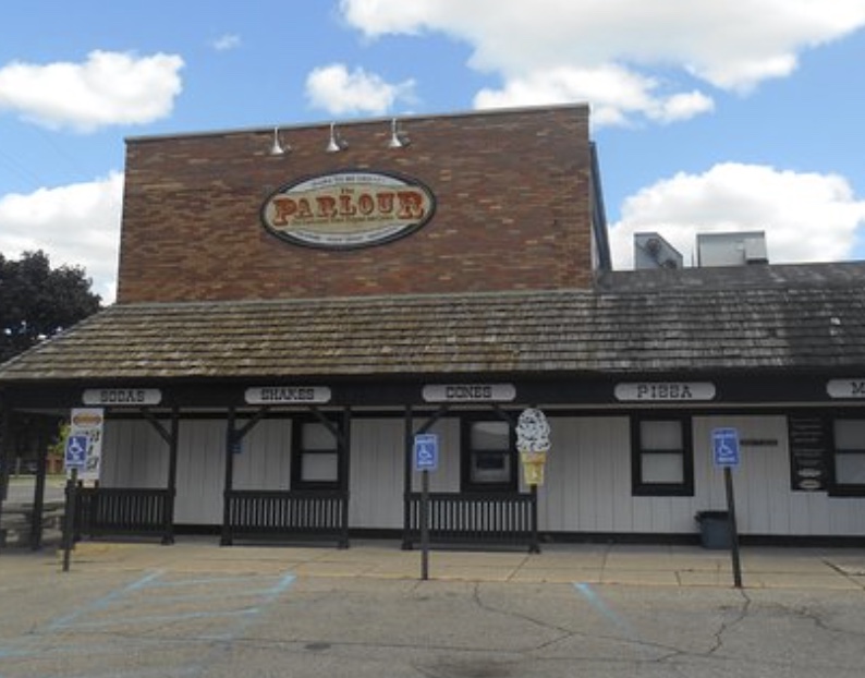 Jackson Pizza Parlour | meal takeaway | 1401 Daniel Rd, Jackson, MI 49202, USA | 5177831581 OR +1 517-783-1581