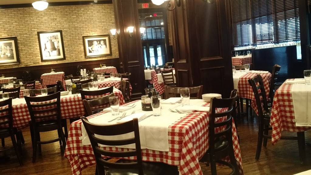 Maggianos Little Italy | restaurant | 10910 Domain Dr #100, Austin, TX 78758, USA | 5125017870 OR +1 512-501-7870