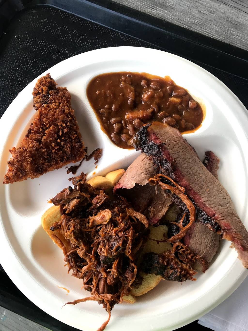 Townline BBQ | restaurant | 3593 Montauk Hwy, Sagaponack, NY 11962, USA | 6315372271 OR +1 631-537-2271