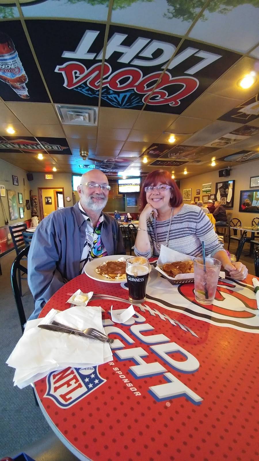 Sand Trap Bar & Grill | restaurant | 13037 Holmes Rd, Kansas City, MO 64145, USA | 8169420990 OR +1 816-942-0990