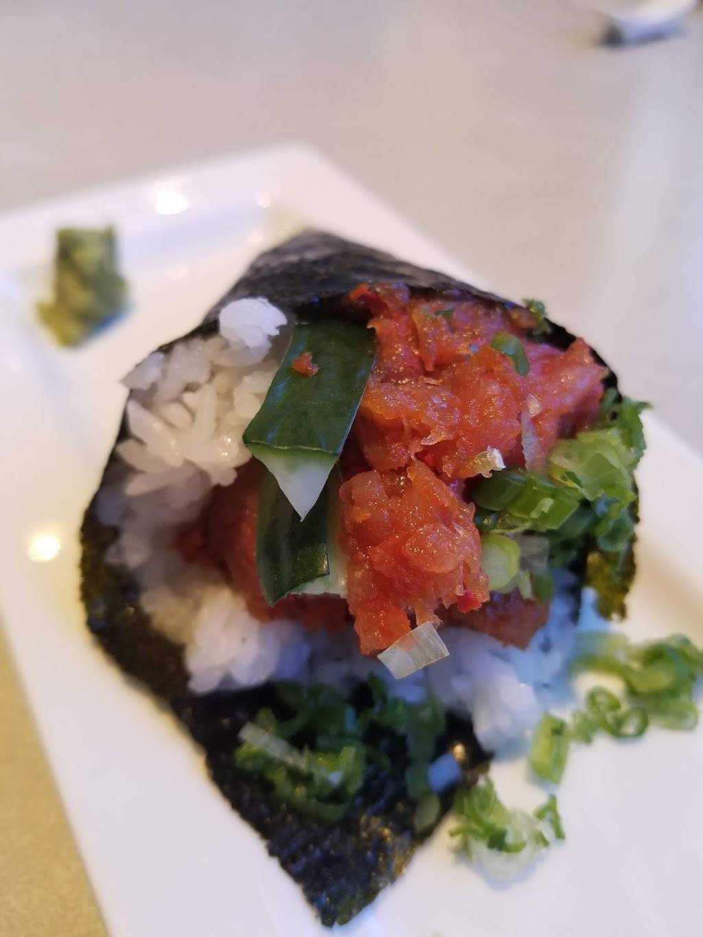 I Luv Sushi | restaurant | 9220 Lake Otis Pkwy # 2a, Anchorage, AK 99507, USA | 9073447797 OR +1 907-344-7797