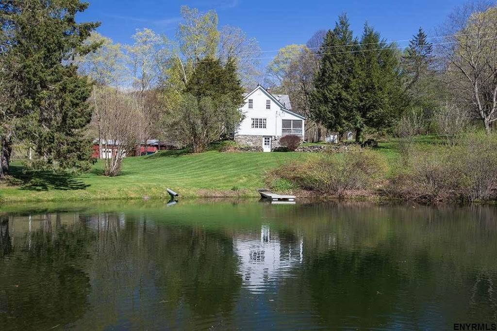 Mckie Hollow Farm | restaurant | 359 Mc Kie Hollow Rd, Cambridge, NY 12816, USA | 5183504991 OR +1 518-350-4991