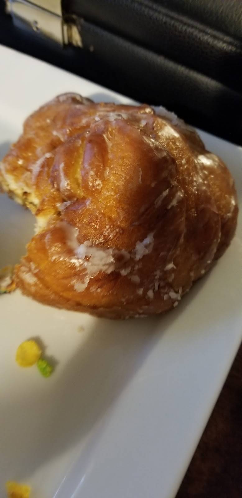 Sugarr Donuts | restaurant | 1752 Eureka Rd, Wyandotte, MI 48192, USA | 7342588386 OR +1 734-258-8386