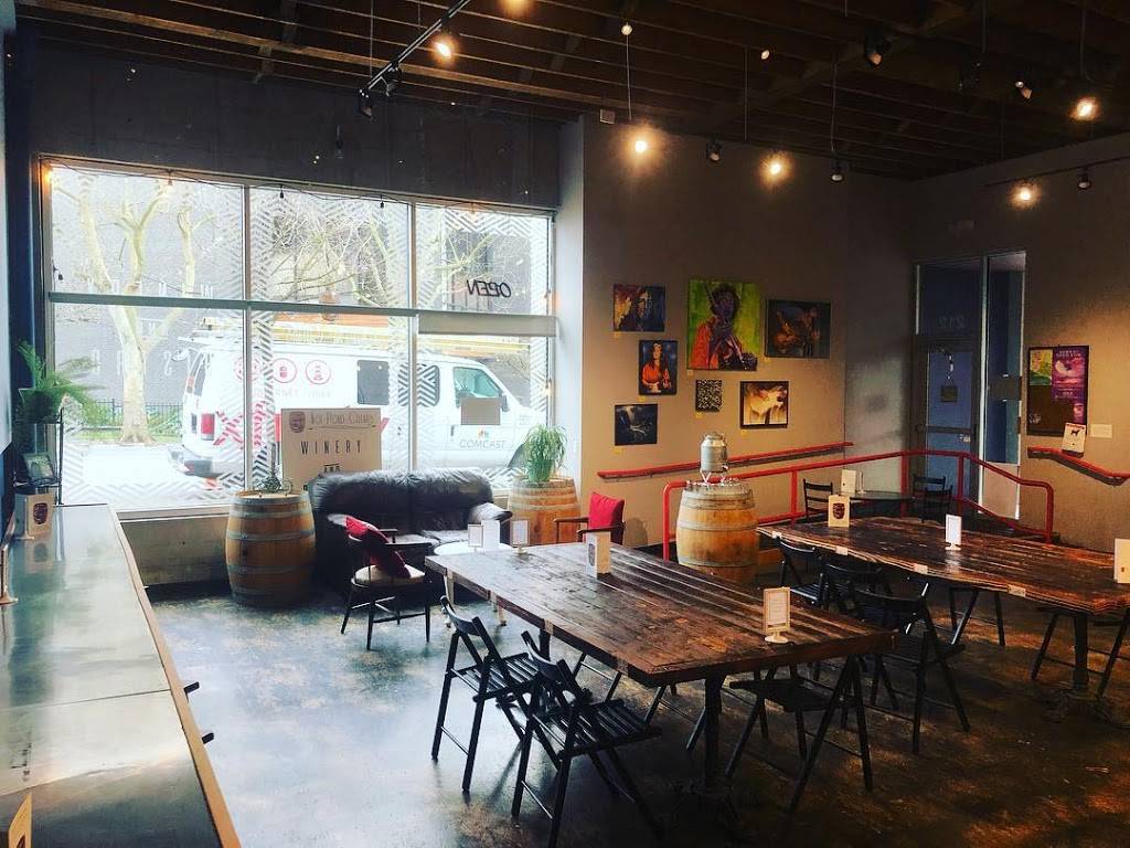 Koi Pond Cellars | restaurant | 212 E Evergreen Blvd, Vancouver, WA 98660, USA | 3602812716 OR +1 360-281-2716