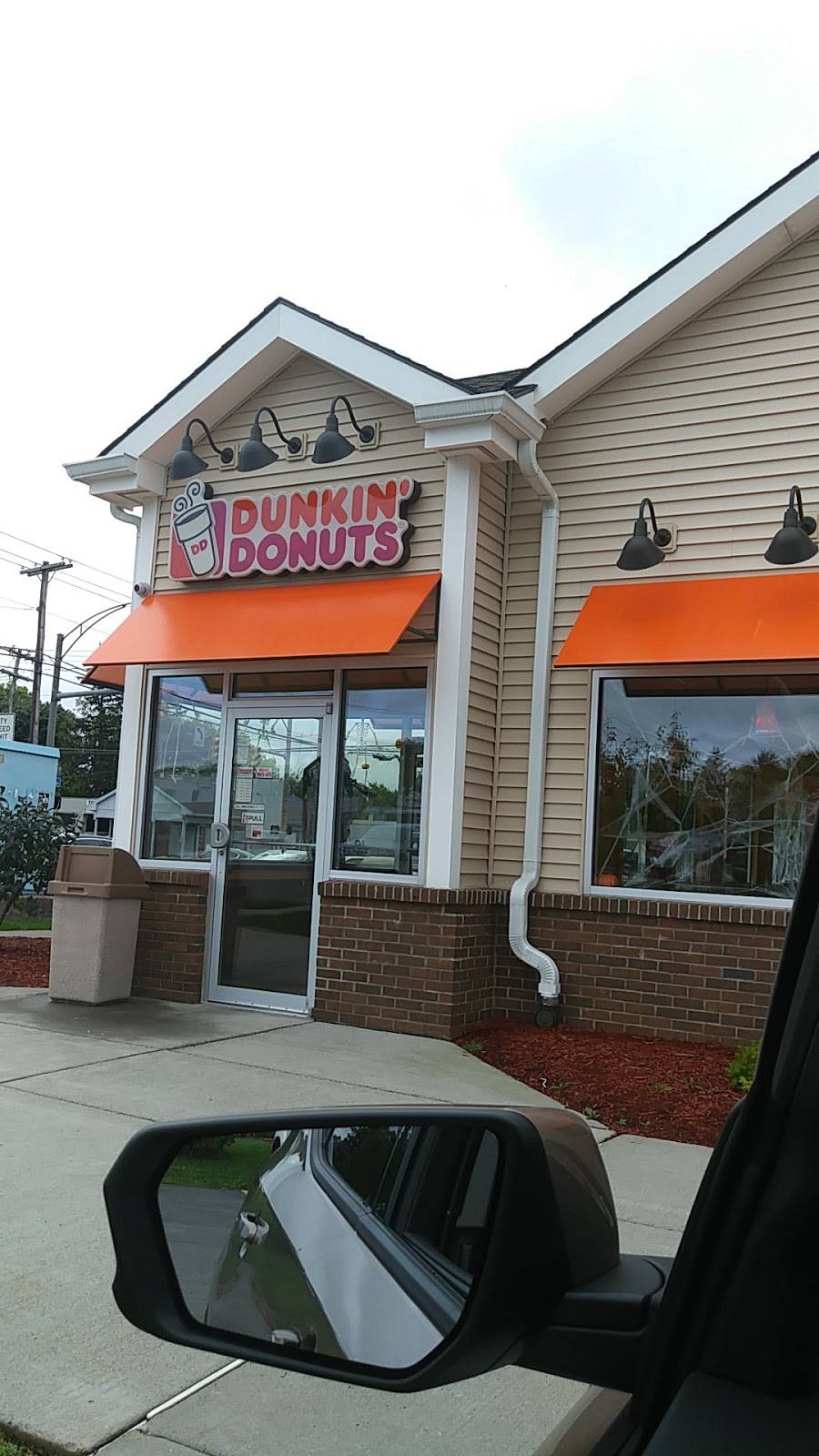 Dunkin | bakery | 2299 Culver Rd, Rochester, NY 14609, USA | 5852705677 OR +1 585-270-5677