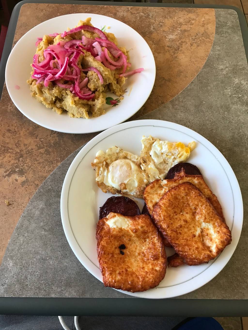 Villamar Caribbean Restaurant | restaurant | 31 White St, Haverhill, MA 01830, USA | 9783734090 OR +1 978-373-4090