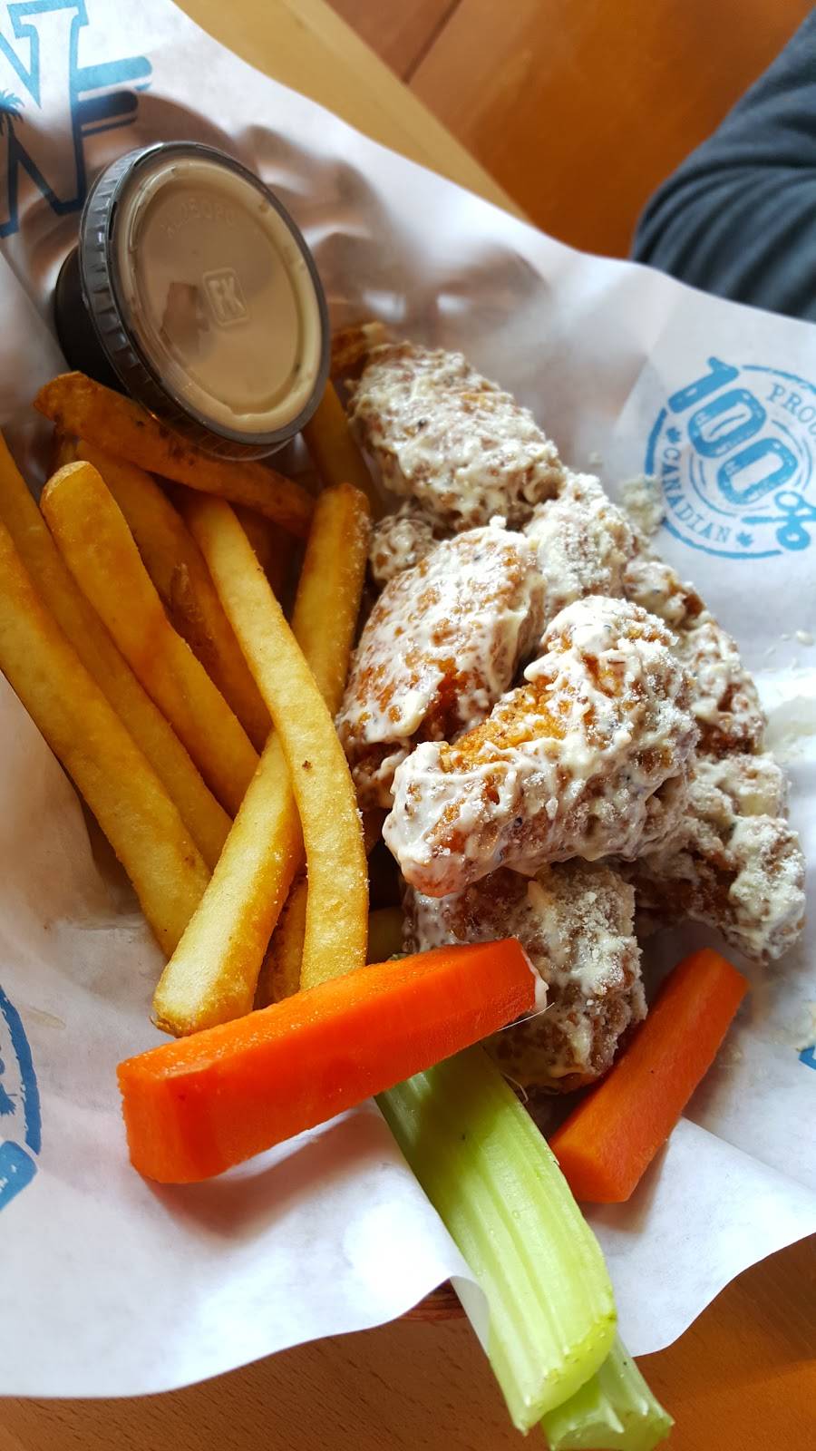 Wild Wing | restaurant | 8180 Bayview Ave UNIT 12-14, Thornhill, ON L3T 2S2, Canada | 9057099464 OR +1 905-709-9464