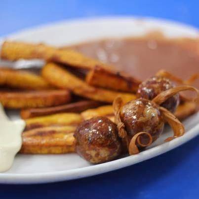 Flor Blanca | restaurant | 1279 W Jefferson Blvd, Los Angeles, CA 90007, USA | 3237351802 OR +1 323-735-1802