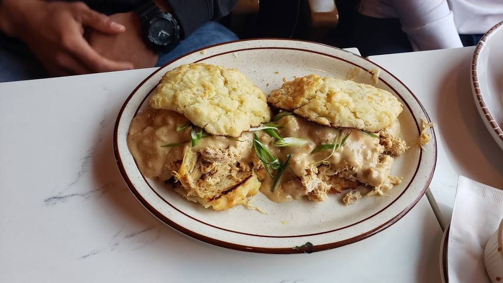 Dons Diner & Cocktails | restaurant | 1100 S 1st St, Milwaukee, WI 53204, USA | 4148080805 OR +1 414-808-0805