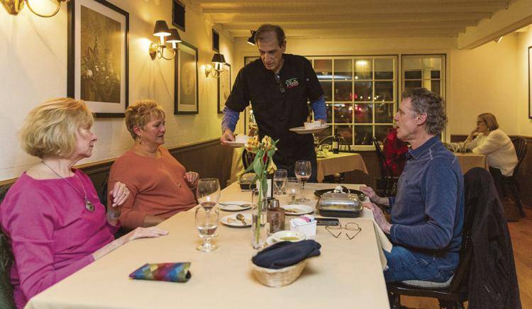 DRoccos: An Italian Joint | restaurant | 301 Mill St, Occoquan Historic District, VA 22125, USA | 5715723087 OR +1 571-572-3087