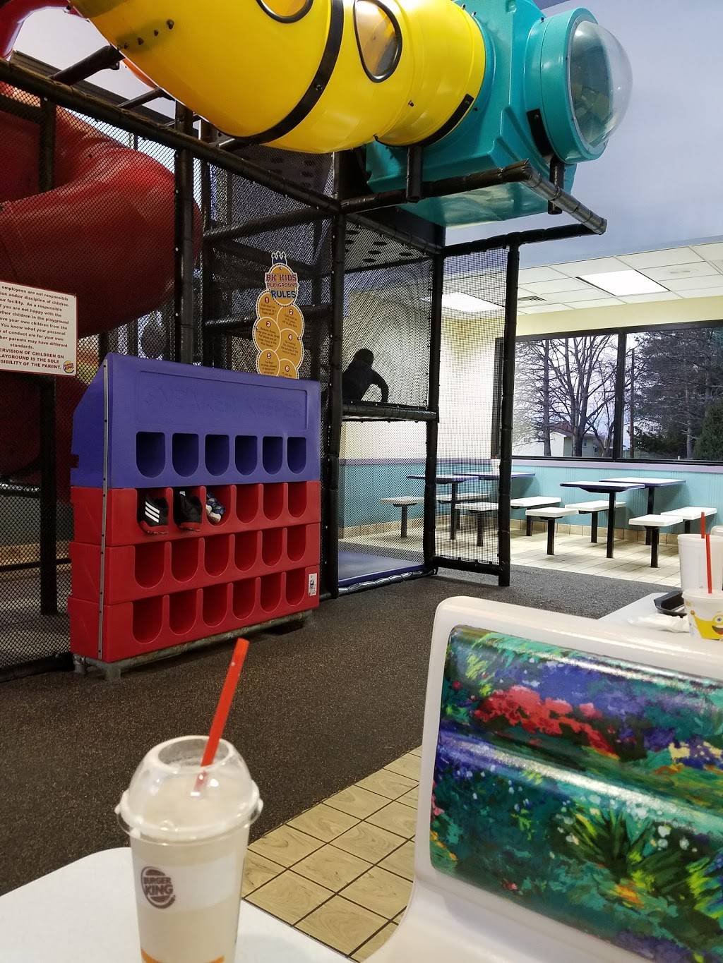 Burger King | restaurant | 130 Irish St, Summersville, WV 26651, USA | 3042442728 OR +1 304-244-2728