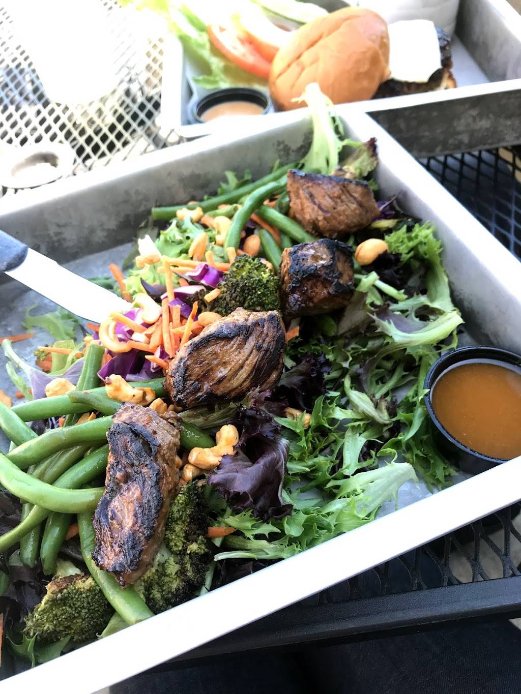 River Road Tavern | restaurant | 193 S River Rd, Bedford, NH 03110, USA | 6032065837 OR +1 603-206-5837