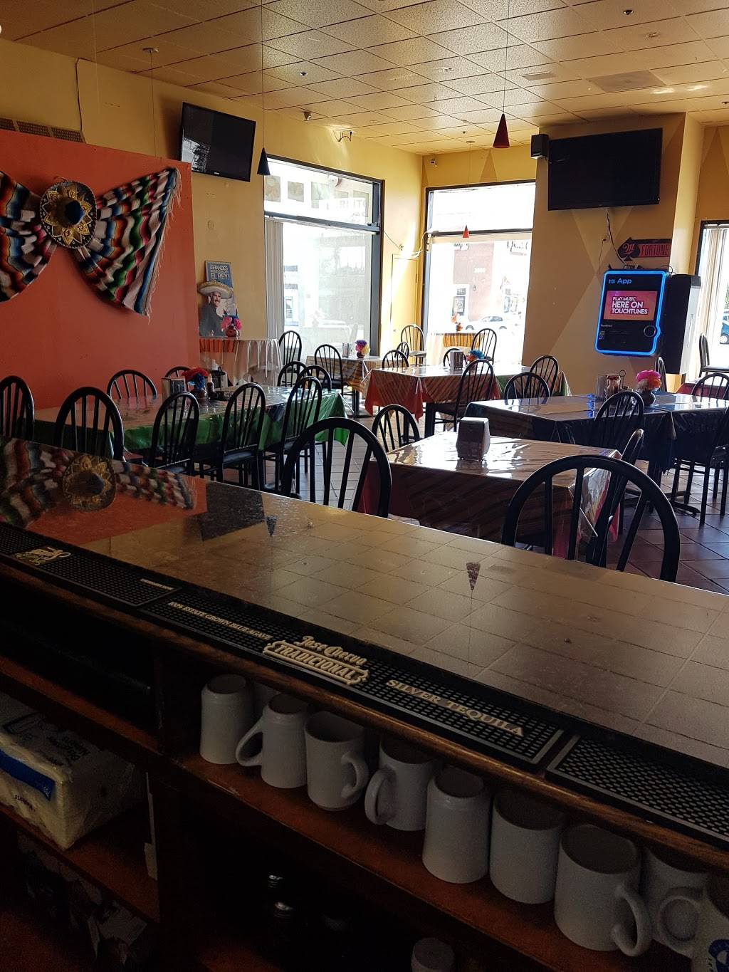 Amigos | restaurant | 2833 E Vineyard Ave, Oxnard, CA 93036, USA | 8052780099 OR +1 805-278-0099