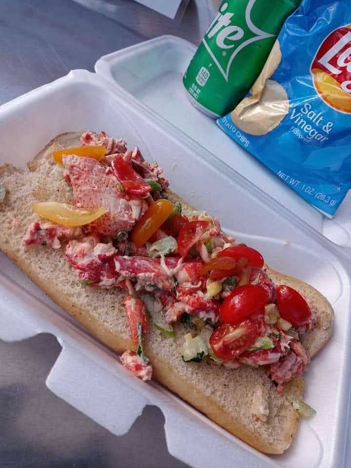 The Dog Pound | meal takeaway | 2520 NE Dixie Hwy, Jensen Beach, FL 34957, USA | 5049201418 OR +1 504-920-1418