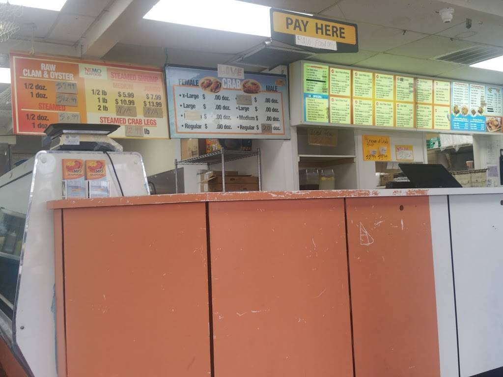 Nemo Seafood | restaurant | 6711 Marlboro Pike, Forestville, MD 20747, USA | 3015686104 OR +1 301-568-6104