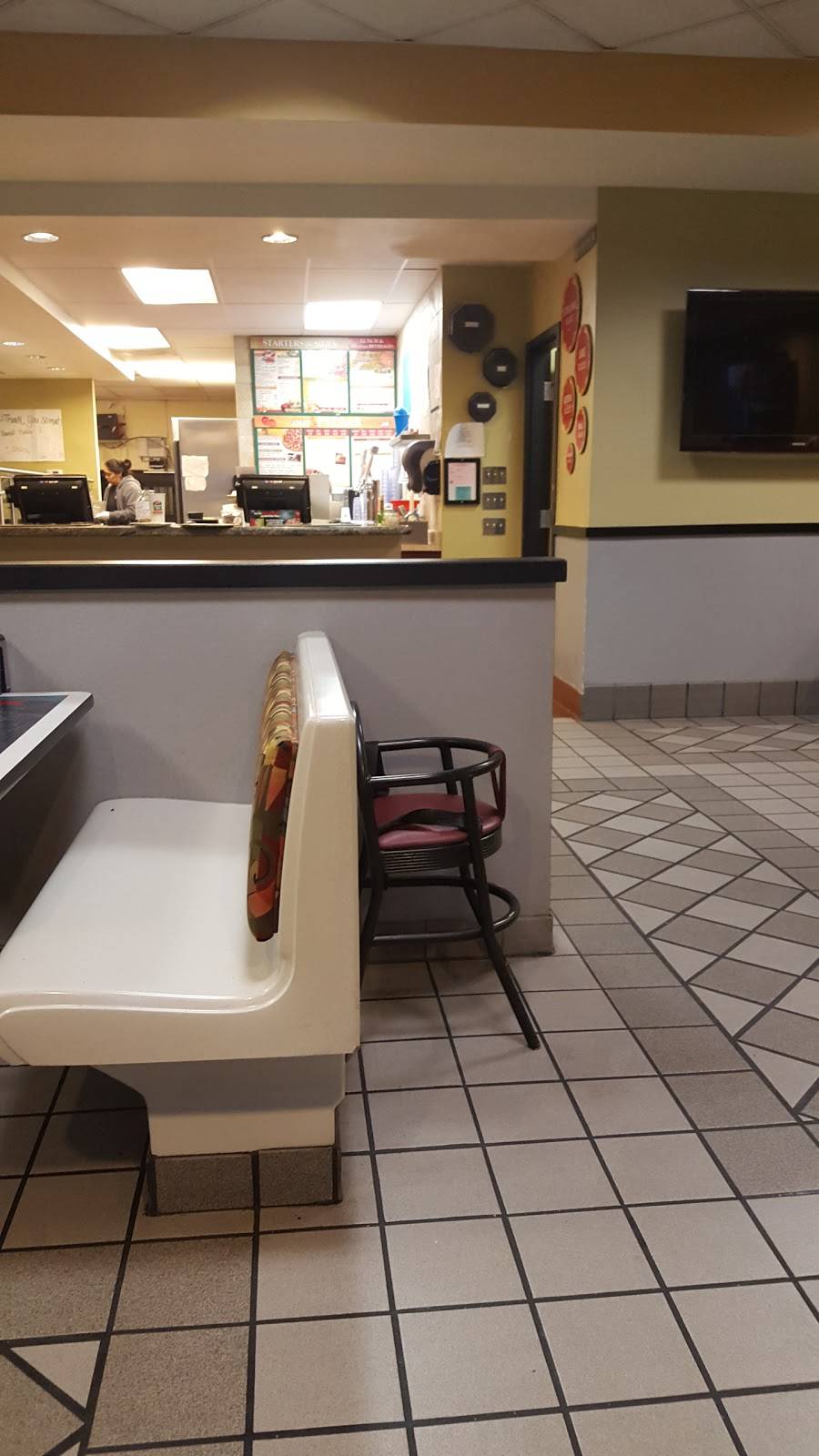 Round Table Pizza | meal delivery | 1220 Oakmead Pkwy, Sunnyvale, CA 94085, USA | 4089709000 OR +1 408-970-9000