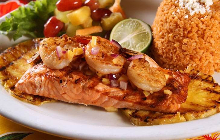 Royals | restaurant | 752 Bennington St, East Boston, MA 02128, USA | 6175677779 OR +1 617-567-7779