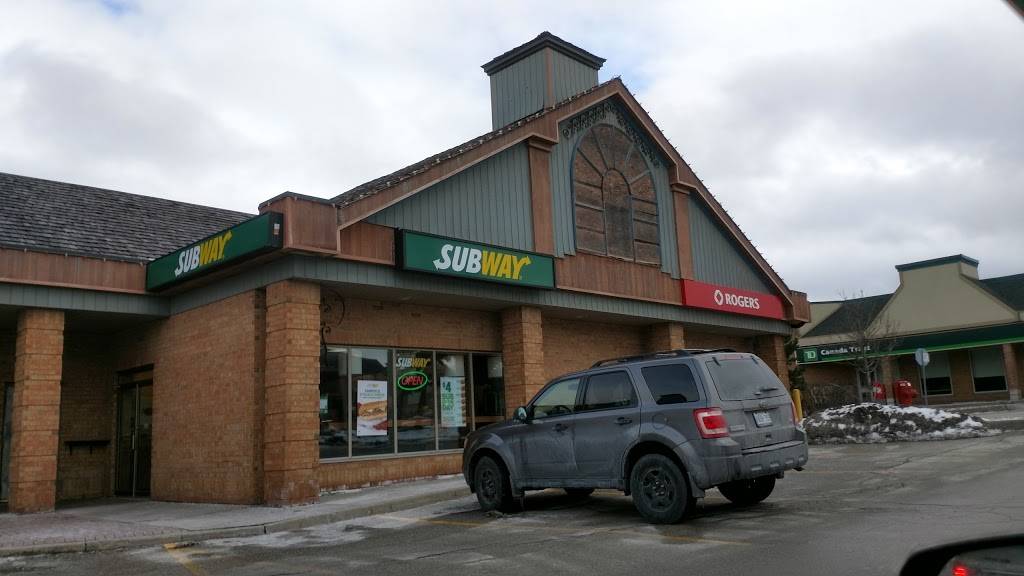 Subway | restaurant | 16715 Yonge St unit 2, Newmarket, ON L3X 1X4, Canada | 9058985858 OR +1 905-898-5858