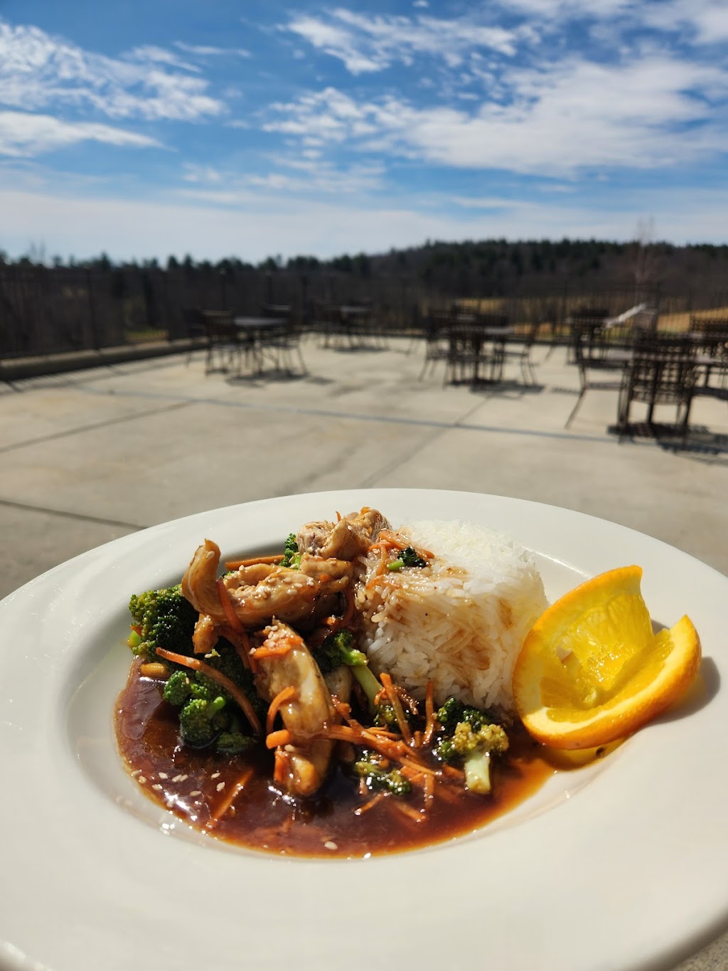 Leenas Place | restaurant | 336 Chauncey Walker St, Belchertown, MA 01007, USA | 4133234888 OR +1 413-323-4888