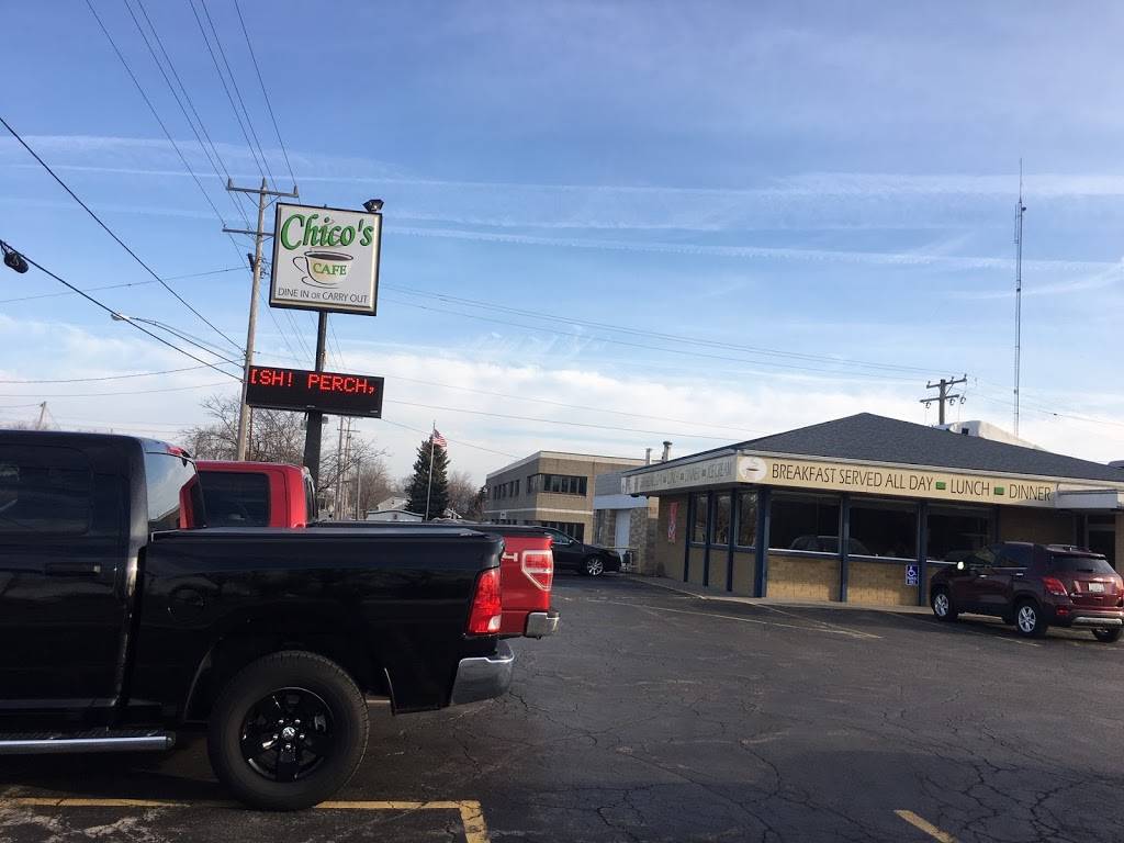 Chicos Cafe | restaurant | 427 S Washington St, Combined Locks, WI 54113, USA | 9204233204 OR +1 920-423-3204