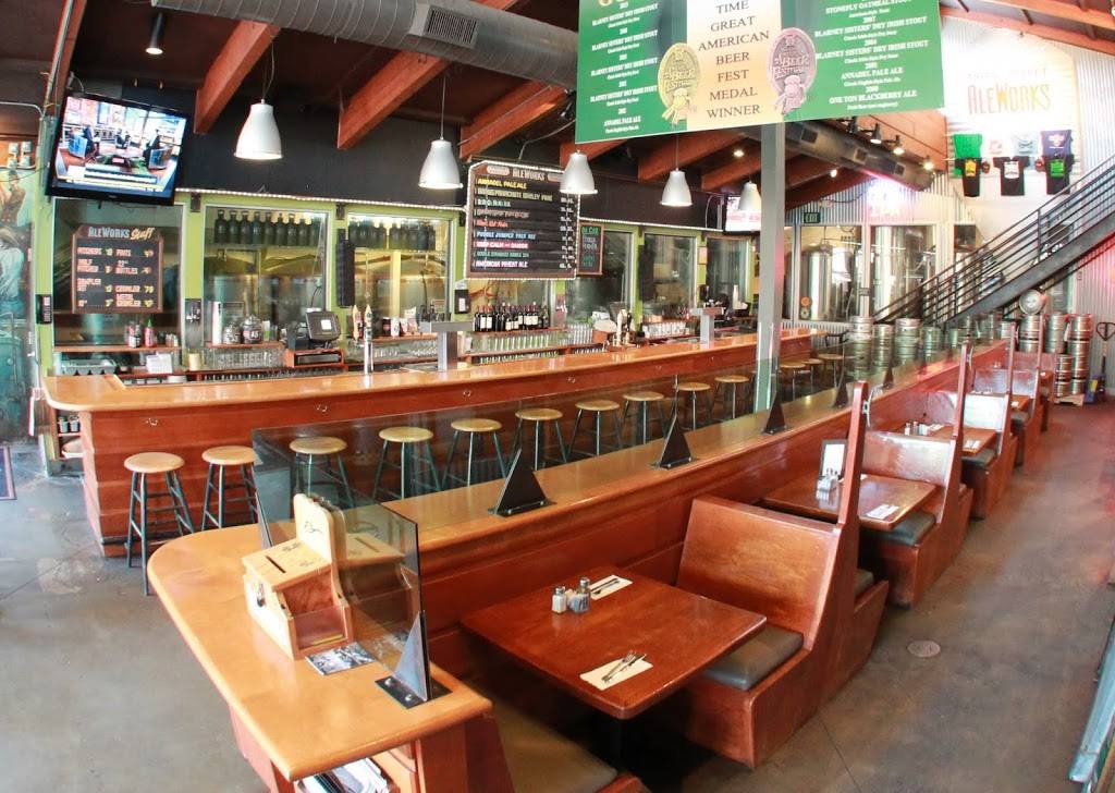 Third Street Aleworks | restaurant | 610 3rd St, Santa Rosa, CA 95404, USA | 7075233060 OR +1 707-523-3060