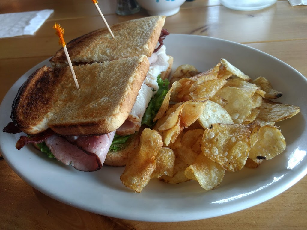 North Shore Cafe | restaurant | 94 Wapato Way, Manson, WA 98831, USA | 5098887008 OR +1 509-888-7008