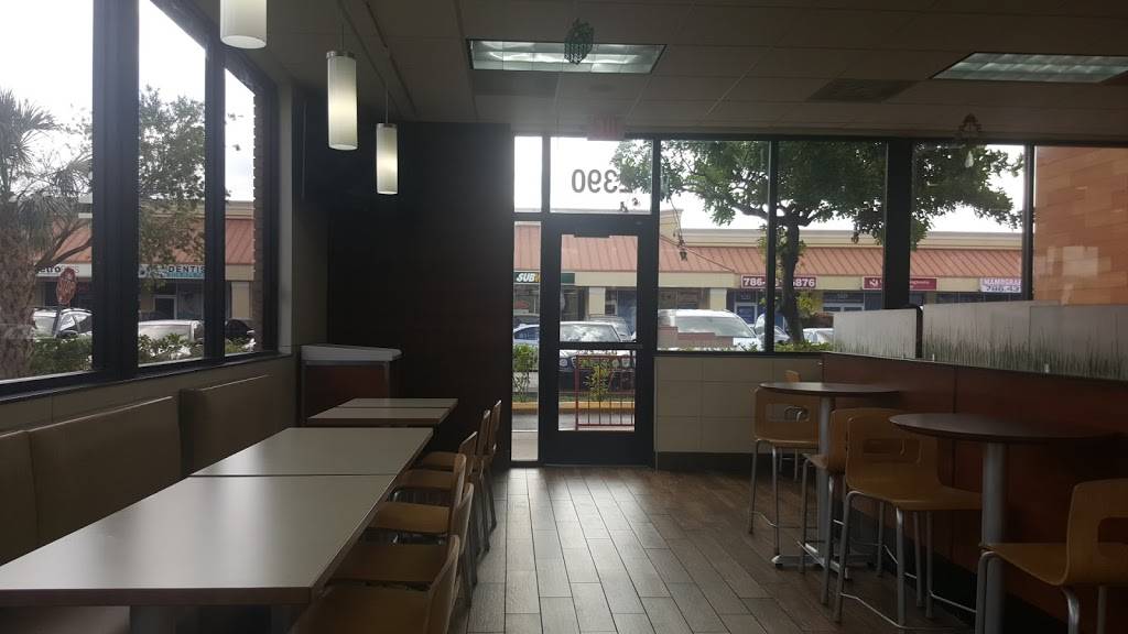 Wendys | restaurant | 2390 W 68th St, Hialeah, FL 33016, USA | 3058201123 OR +1 305-820-1123