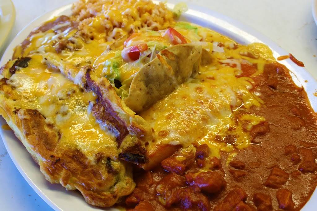 Carrillos Cafe | restaurant | 330 S Church St #3552, Las Cruces, NM 88001, USA | 5755238900 OR +1 575-523-8900