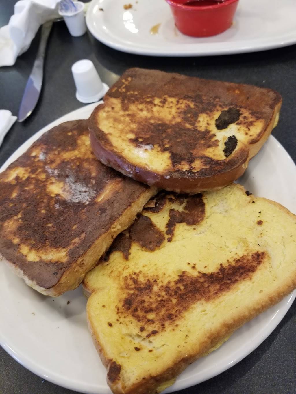 Friendlys | restaurant | 200, Mohawk Trail, Greenfield, MA 01301, USA | 4137745435 OR +1 413-774-5435