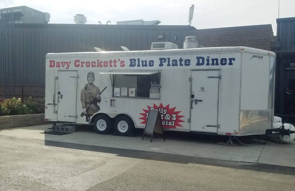 Davy Crocketts Blue Plate Diner | restaurant | 195 Van Hill Rd, Greeneville, TN 37745, USA | 4232344451 OR +1 423-234-4451