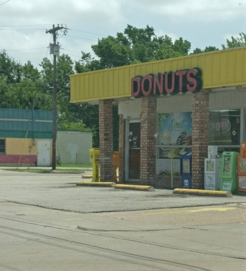 6th Street Donut | bakery | 1002 W 6th St, Irving, TX 75060, USA | 9722540183 OR +1 972-254-0183