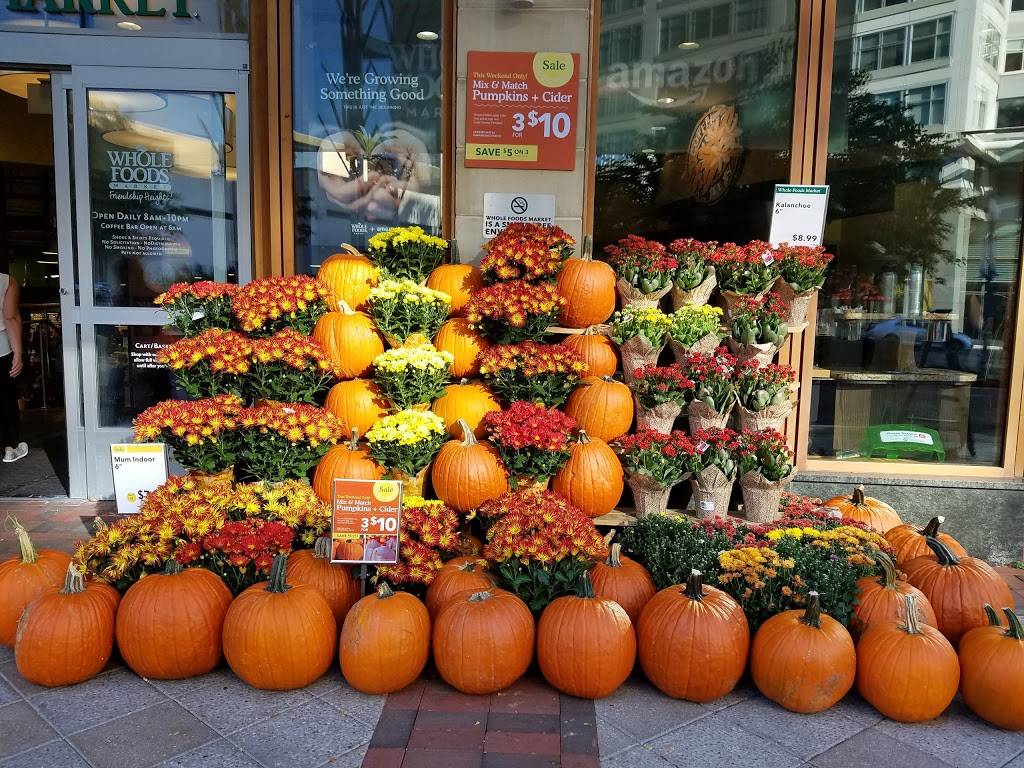 Chipotle Mexican Grill | restaurant | 4471 Willard Ave, Chevy Chase, MD 20815, USA | 3016546661 OR +1 301-654-6661