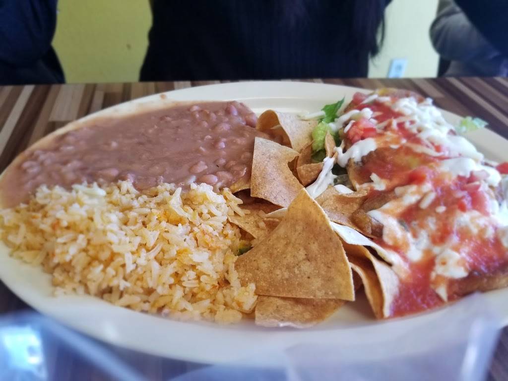 Lilys Tacos | restaurant | 901 N Garey Ave, Pomona, CA 91767, USA | 9096220444 OR +1 909-622-0444