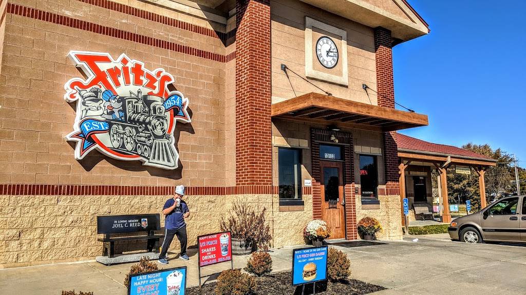 Fritzs | restaurant | 13803 W 63rd St, Shawnee, KS 66216, USA | 9133751000 OR +1 913-375-1000