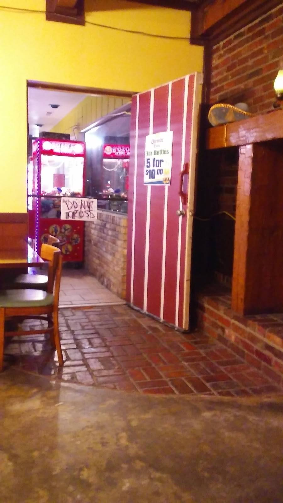 Del Rio | restaurant | 922 N Norwood St, Wallace, NC 28466, USA | 9102859400 OR +1 910-285-9400