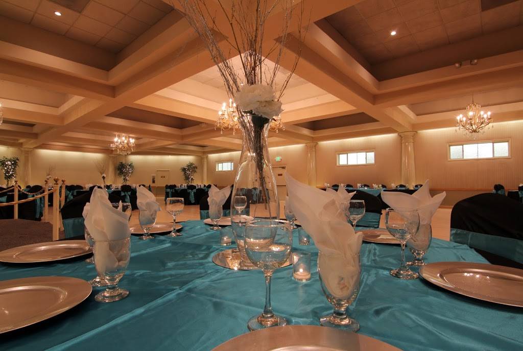 Peninsula Italian American Social Club | restaurant | 100 N B St, San Mateo, CA 94401, USA | 6503437981 OR +1 650-343-7981