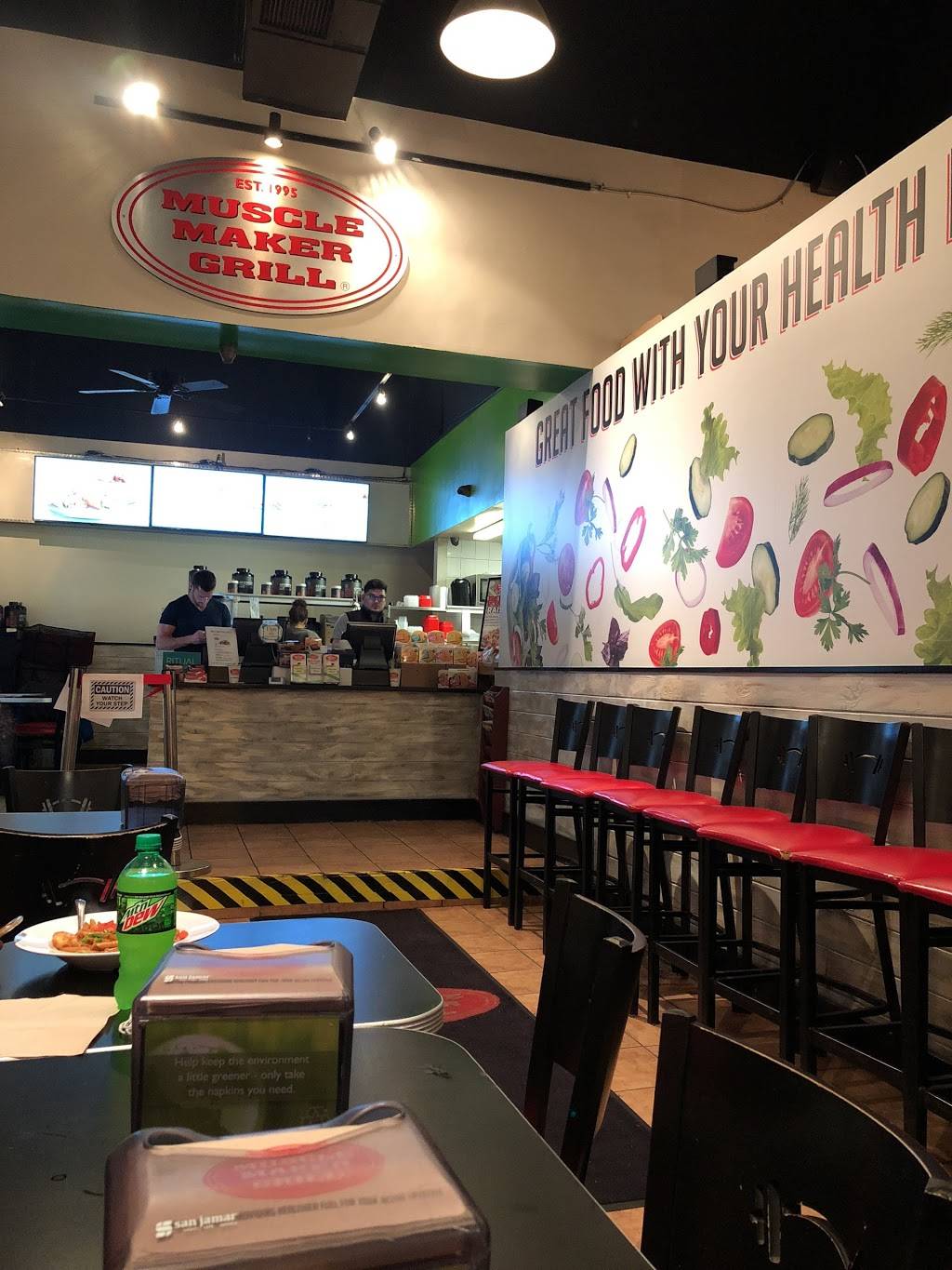 Muscle Maker Grill | meal takeaway | 10 Murray Street, New York, NY 10007, USA | 2129621813 OR +1 212-962-1813