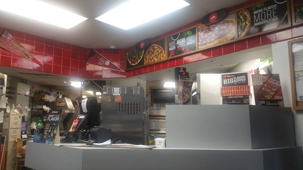 Pizza Hut | meal takeaway | 11760 Manchester Rd, Des Peres, MO 63131, USA | 3148215353 OR +1 314-821-5353