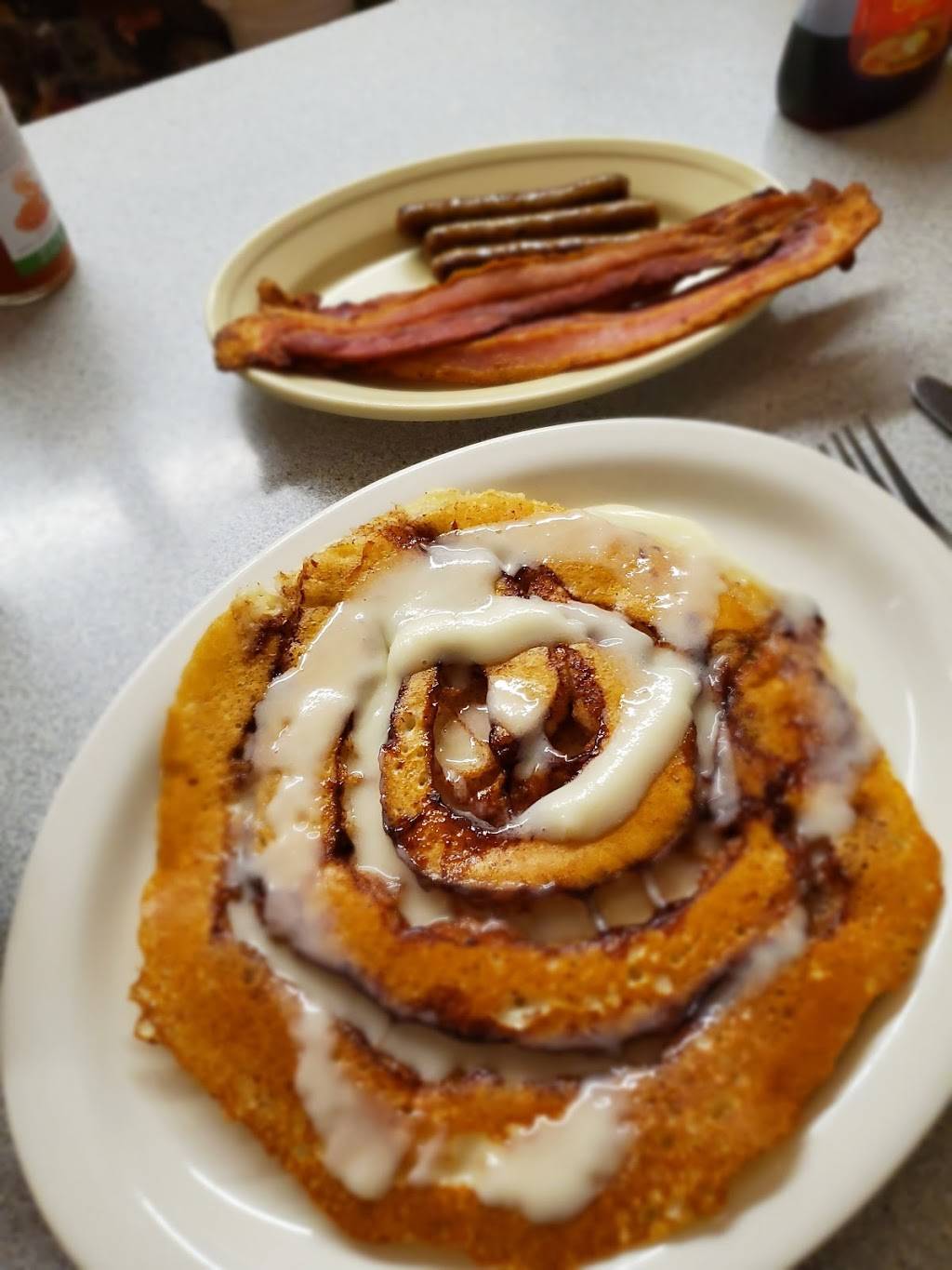 Jimmys Egg | restaurant | 1616 N May Ave, Oklahoma City, OK 73107, USA | 4059428710 OR +1 405-942-8710