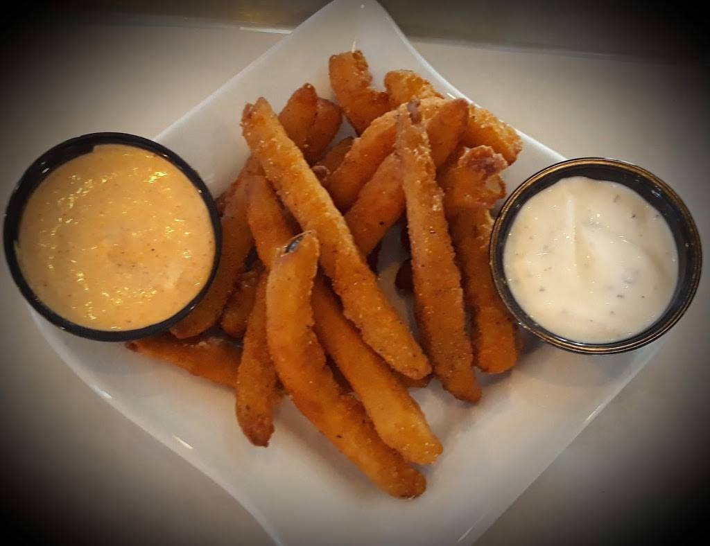 Hurricane Creek Saloon | restaurant | 829 E New Haven Ave, Melbourne, FL 32901, USA | 3218023205 OR +1 321-802-3205