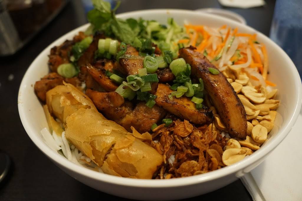 Simply Pho Noodle House | restaurant | 424 S Main St suite f, Orange, CA 92868, USA | 7149124020 OR +1 714-912-4020