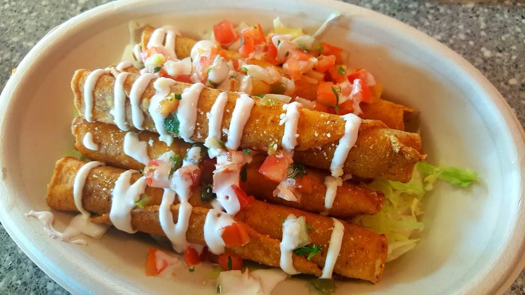 Carls Jr. | restaurant | 2710 del Amo Blvd, Lakewood, CA 90712, USA | 5624221463 OR +1 562-422-1463