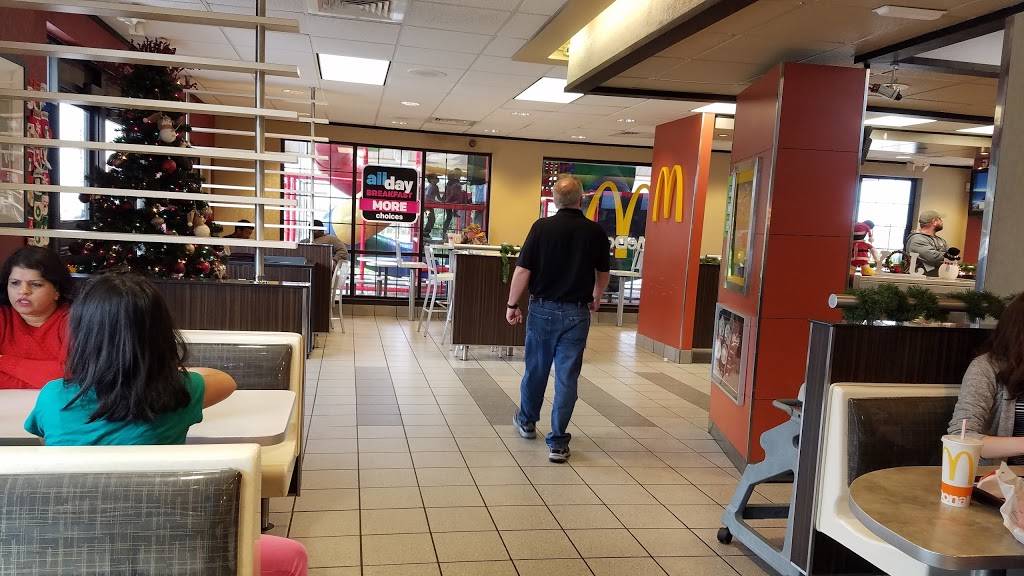 McDonalds | cafe | 2602 E Main St, Madisonville, TX 77864, USA | 9363485677 OR +1 936-348-5677