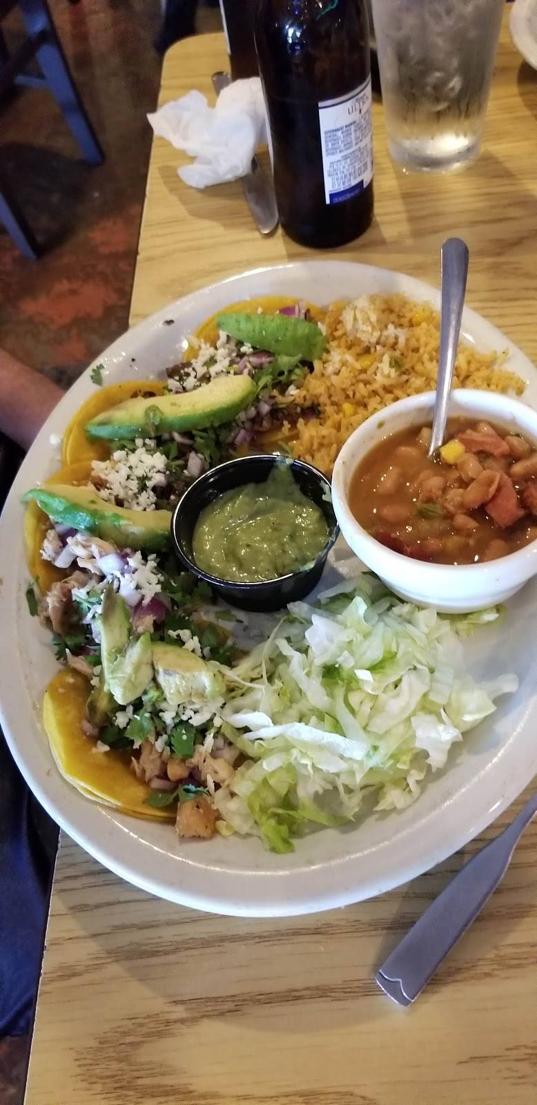 Las Fontanas Mexican Kitchen | restaurant | 1551 N Walnut Ave, New Braunfels, TX 78130, USA | 8306263310 OR +1 830-626-3310