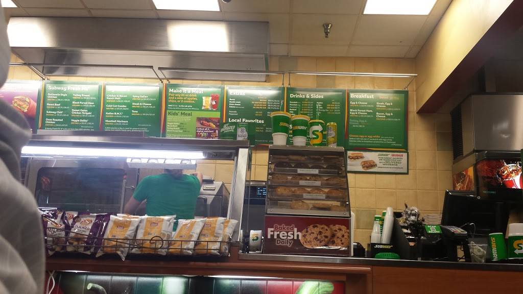 Subway | restaurant | 1941 N Rose Ave #600, Oxnard, CA 93030, USA | 8059810635 OR +1 805-981-0635