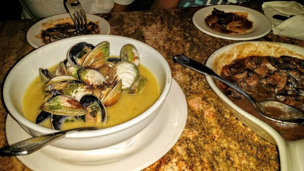 Vincenzos Olive Tree | restaurant | 31712 Casino Dr #3B, Lake Elsinore, CA 92530, USA | 9516748941 OR +1 951-674-8941