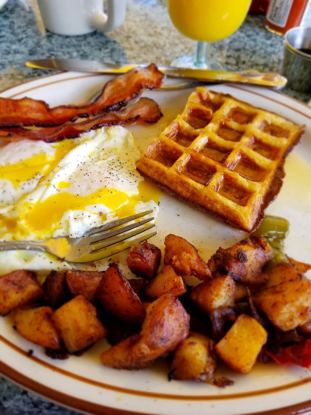 Belgian Waffle Works | restaurant | 28200 CA-189 Suite E-150, Lake Arrowhead, CA 92352, USA | 9093375222 OR +1 909-337-5222