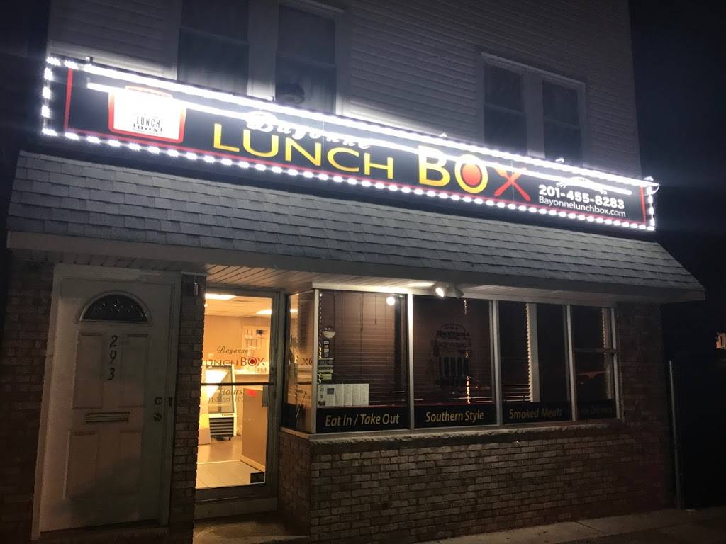 Bayonne LunchBox | restaurant | 293 Broadway, Bayonne, NJ 07002, USA | 2014558283 OR +1 201-455-8283